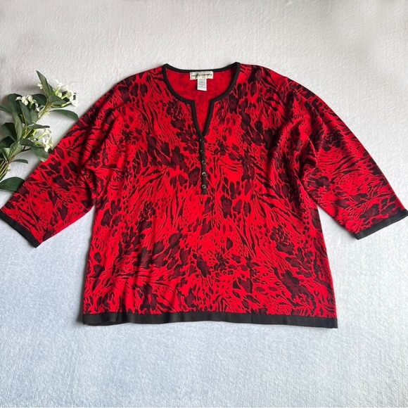 Women’s Sz 1X Red Leopard Print Sweater Deep V-Neck 3/4 Sleeve Lightweight - Picture 1 of 9